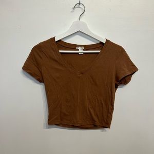 Bozzolo Cropped Brown V-Neck Short Sleeve Tee